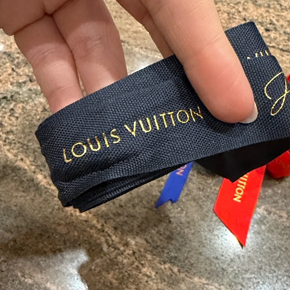 Louis Vuitton Ribbon x4